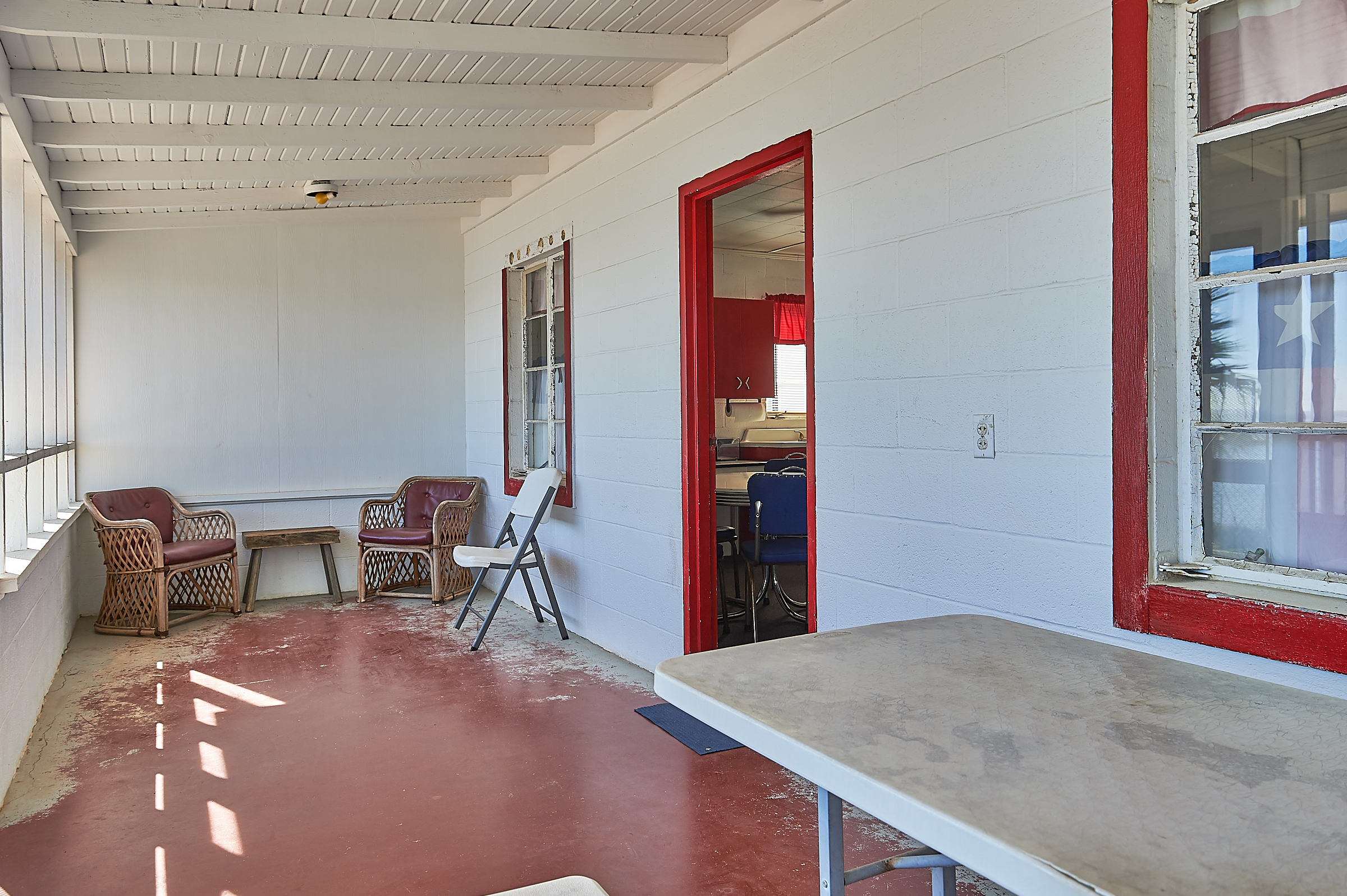 Enchanted Rock Cabin Waterfront Porch